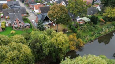 Reserviert - Absolute Rarität: Großzügiges Zweifamilienhaus mit direktem Emszugang!