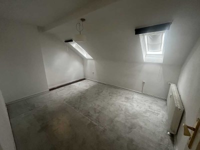 Schöne und gepflegte 3-Zimmer-Dachgeschosswohnung in Solingen
