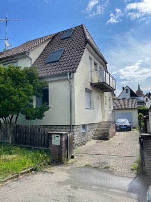 Modernisierte Doppelhaushälfte mit 2 getrennten Wohnungen in Weil der Stadt
