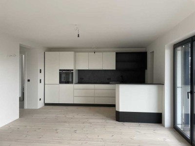 helle 2 1/2 Zimmer-Wohnung mit Balkon in Haan 
2022 Saniert