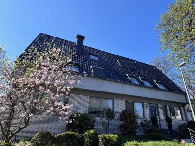 Luxuriöses Dreifamilienhaus mit freier Eigentümerwohnung in Villenlage