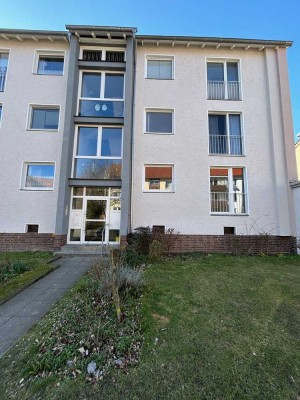 Frisch sanierte 4 Zimmer Wohnung mit Balkon