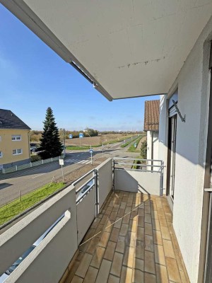 6242 - Helle 2-Zimmerwohnung mit Balkon und Einbauküche in Neureut!