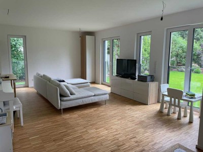 Bonn-Rüngsdorf – Stilvolle Neubauwohnung mit großer Terrasse in ruhiger Bestlage