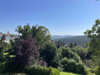 Exklusive 3-Zimmerwohnung in Toplage in Sillenbuch, Terrasse, Aufzug, TG