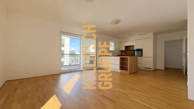 Geräumige 3-Zimmer-Wohnung mit einem Tiefgaragenstellplatz in Nähe zu Uni- und Lakesidepark.