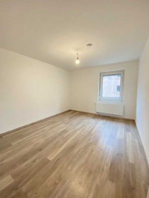 Helle 2-Zimmer Wohnung in Halle-Büschdorf mit Garten