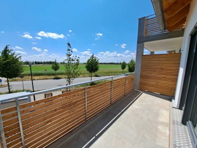 Neuwertige 2-Zi-Whg. mit sonnigem Balkon + EBK