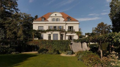 Modernisierte Villa in attraktiver Lage – Wohnen, Arbeiten oder beides