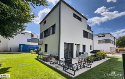 • NEU! • ZIEGELMASSIV • 12 REIHENHÄUSER • 2 PKW-STELLPLÄTZE PRO HAUS • GARTEN &amp; TERRASSE • BELAGSFERTIG • FISCHAMEND •