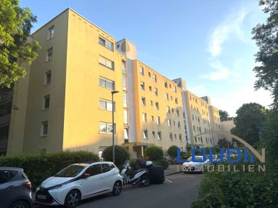 3-Zimmerwohnung mit Balkon.