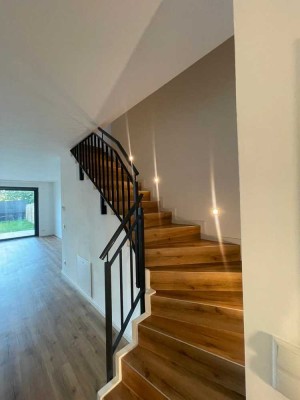 Neubau Doppelhaushälfte mit Einbauküche