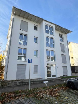 Helle 3-Zimmerwohnung mit schönes Gartenanteil und Terrasse