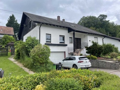 Geräumiges Einfamilienhaus für Familie/ Mehrgeneration und EBK in Blieskastel