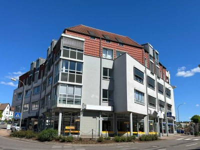 LEBACH : Gepflegte 1 ZKB - Wohnung mit Fahrstuhl und Einbauküche !