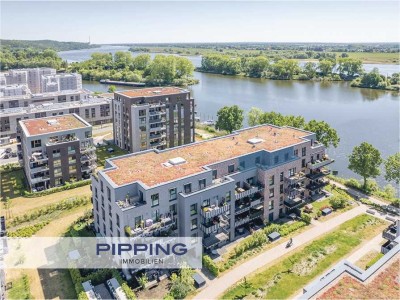 Wohnen direkt am Wasser:
"Stilvolle 3-Zimmer-Penthousewohnung mit Elbblick"
