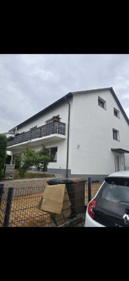 Exklusive 4-Zimmer-Erdgeschosswohnung mit Balkon in Langenselbold