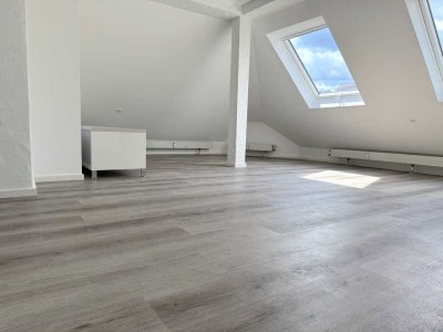 Teilmöblierte 2-Zi.-Wohnung mit toller Aussicht