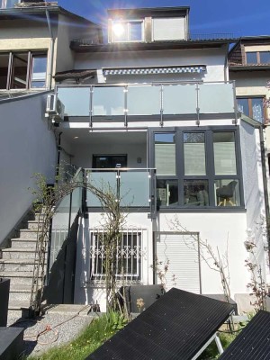 2,5  Zi.-Wo. 100m² in Zwei-Fam.-Reihenhaus mit Wintergarten + Garten ruhige Wohnlage Ffm-Sossenheim