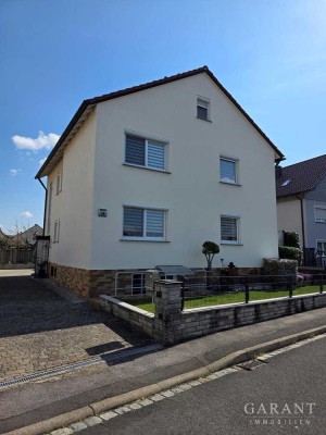 Ihre Wunschimmobilie - Sonnig gelegenes, attraktives Zweifamilienhaus in beliebter Wohnlage