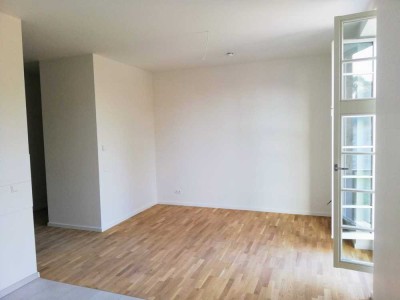 Helle 2-Zimmer Wohnung mit Balkon in ruhiger Lage