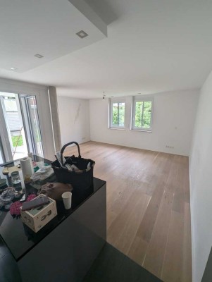 3-Zimmer-Erdgeschoss mit großem Garten
