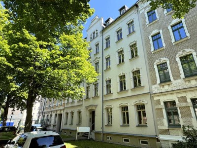 Schloßchemnitz: Vermietete 2-Raumwohnung mit Balkon, EBK zum Verkauf!