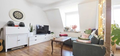 Charmante 2-3 Zimmer-Maisonette-Wohnung mit Einbauküche in Nürnberg
