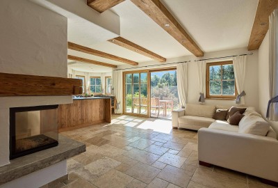 Exklusives Tiroler Bergchalet mit Kaiserblick in Ruhelage (03562)