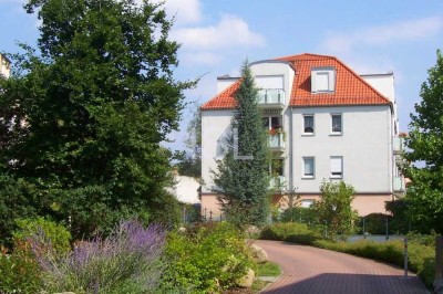 HELLE UND FREUNDLICHE WOHNUNG MIT SONNENBALKON!