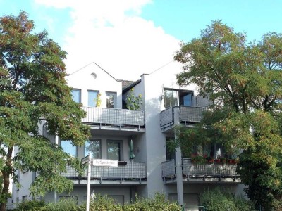 Kapitalanleger: Vermietete Eigentumswohnung (-en) in Stadtvilla