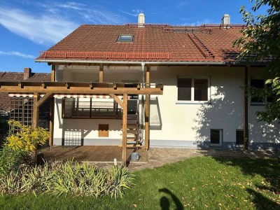 Einfamilienhaus mit Einliegerwohnung und integrierter Doppelgarage in Neunburg v. W. - Kröblitz