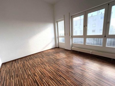 Lichtdurchflutete 2,5-Zimmer ETW zentral gelgen in Neckarsulm