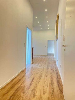4-Zimmer Wohnung-Küche-Bad-Terrasse-in gehobener Ausstattung