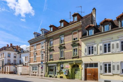 Denkmalgeschütztes Mehrfamilienhaus mit Gastronomiefläche in bester Innenstadtlage!