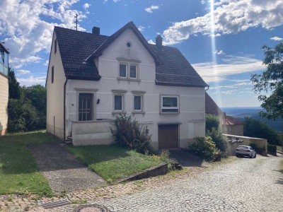 Handwerker aufgepasst! Einfamilienhaus mit Potential und großem Grundstück.