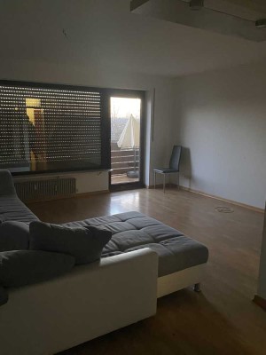 3,5 Zimmer Wohnung mit Balkon in ruhiger Lage