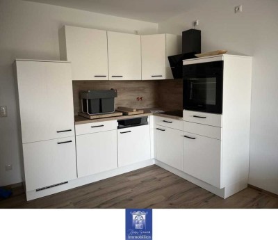 Charmante 2-Zimmerwohnung unterm Dach! Erstbezug nach hochwertiger Sanierung!