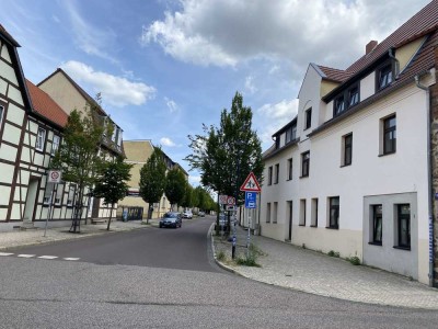 Gepflegte 2-Raum-Wohnung in Burg