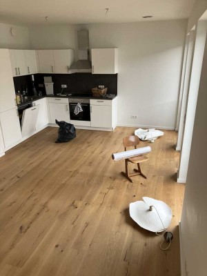 Perfekt gelegene 4 Zimmer Wohnung mit tollem Schnitt