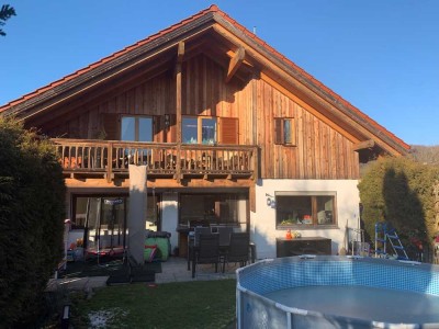 Wunderschöne 4,5-Zimmer Wohnung mit tollem Garten in Weßling, Hochstadt zu vermieten