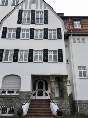 Neuer Preis - St. Tönis: Maisonette im Hochparterre in Jugendstil-Villa