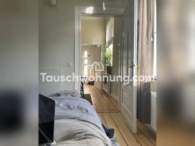 Tauschwohnung: Helle 2 Zimmer Altbauwohnung EBK, Dielen, Badewanne