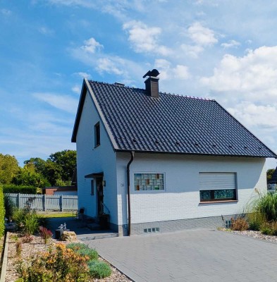 2023 renoviertes und freistehendes Einfamilienhaus mit Sonnenterasse und Garage in Myhl