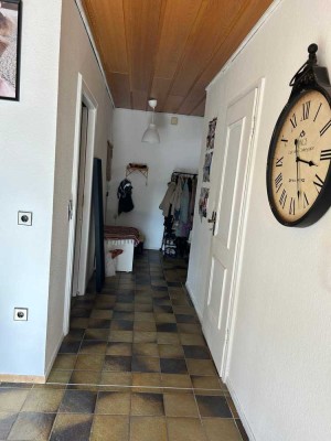 Schöne 2,5-Raum-Dachgeschosswohnung mit EBK und Terrasse in Bad Herrenalb-Rotensol