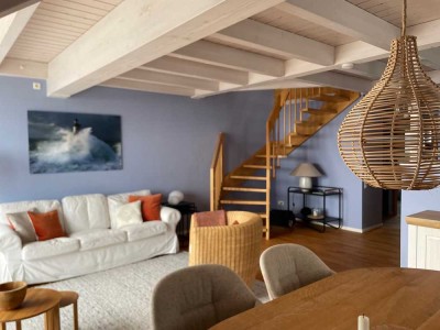 Verkaufe 2,5-Zimmer-Maisonette-Wohnung mit gehobener Innenausstattung mit EBK in Meersburg