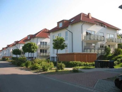 2-R-Wohnung / kleine Dachterrasse/ Vollbad