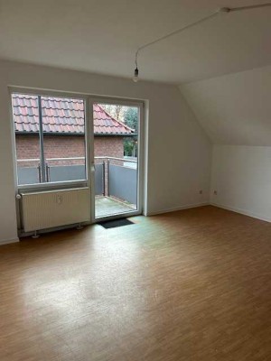 Attraktive 3-Zimmer Wohnung mit Balkon im 2. OG in Mülheim Broich - Grenze Saarn