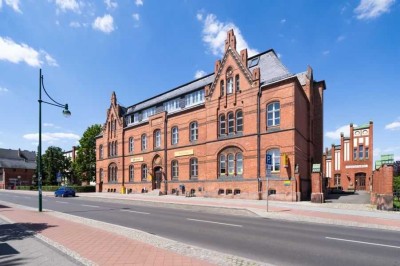 Zentrale 3-Zimmer-Wohnung im charmanten Altbau