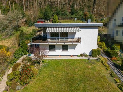 Rösrath-Hoffnungsthal: Freistehendes Einfamilienhaus in bevorzugter Wohnlage und Waldrandnähe!